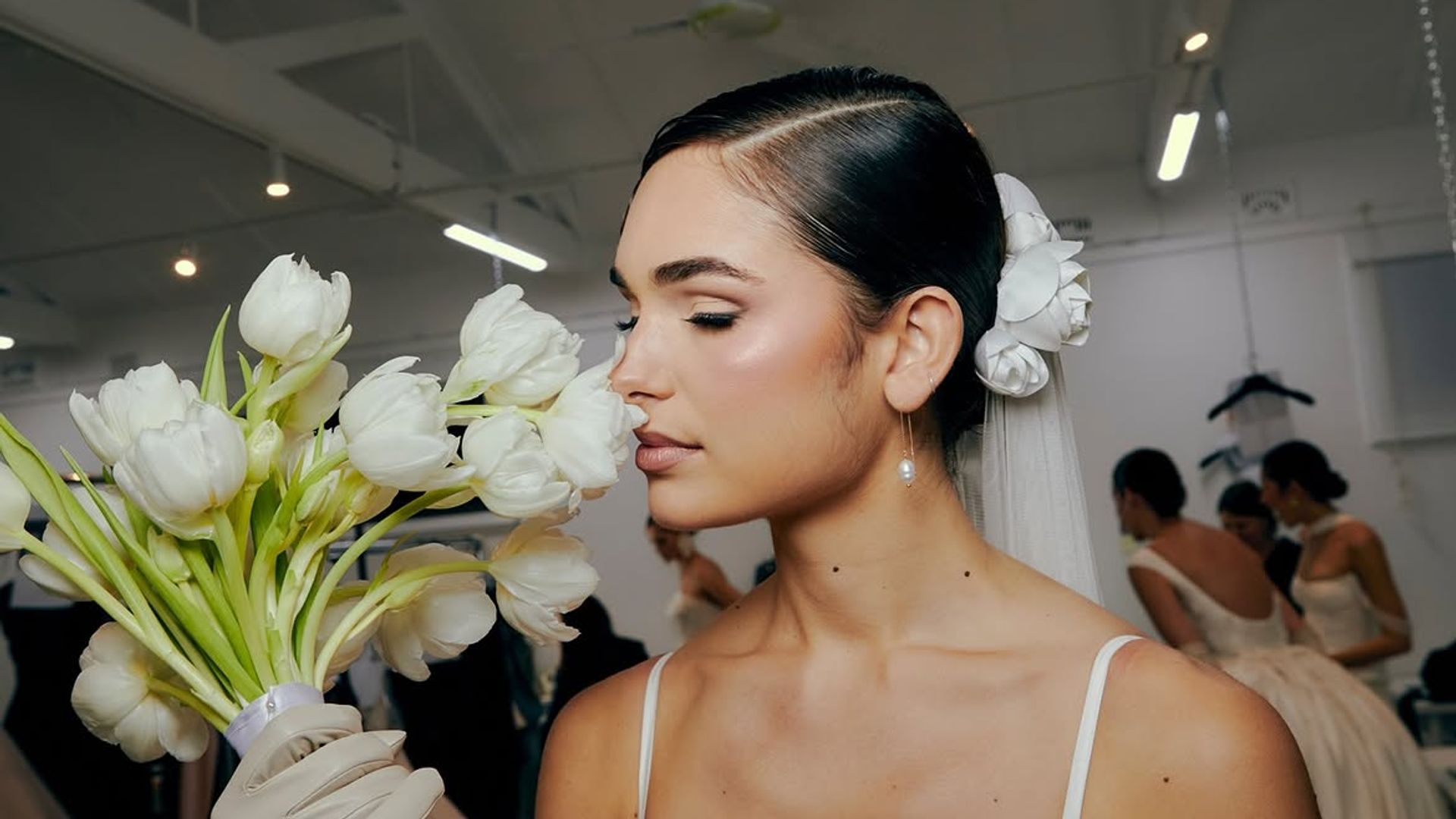 Look de novia de Leah Da Glória