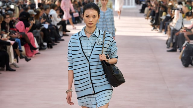 Chanel Primavera/Verano 2025: look a rayas