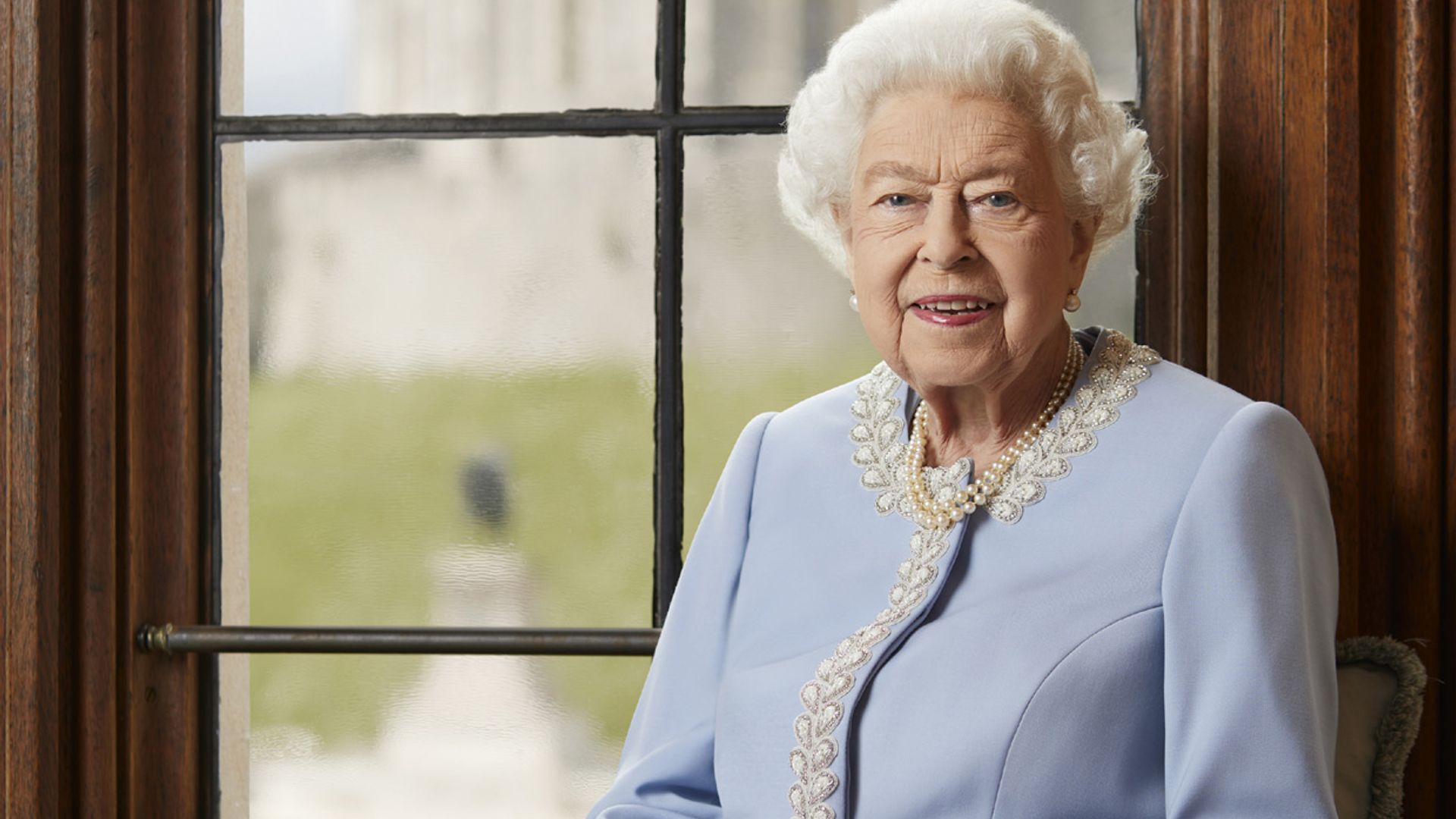Isabel II comienza las celebraciones de su Jubileo de Platino con un nuevo retrato oficial