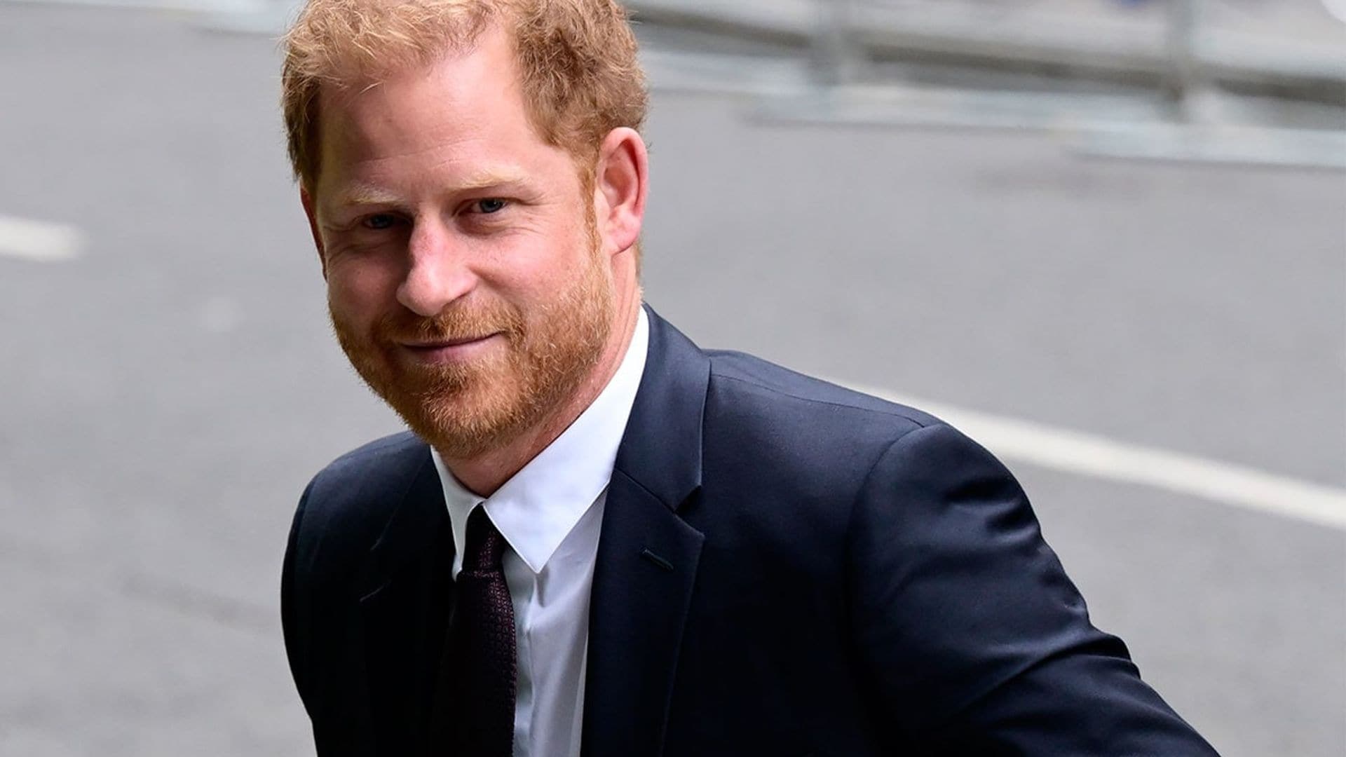 Un triunfo del Príncipe Harry en su batalla contra los tabloides, con su respectivo bemol