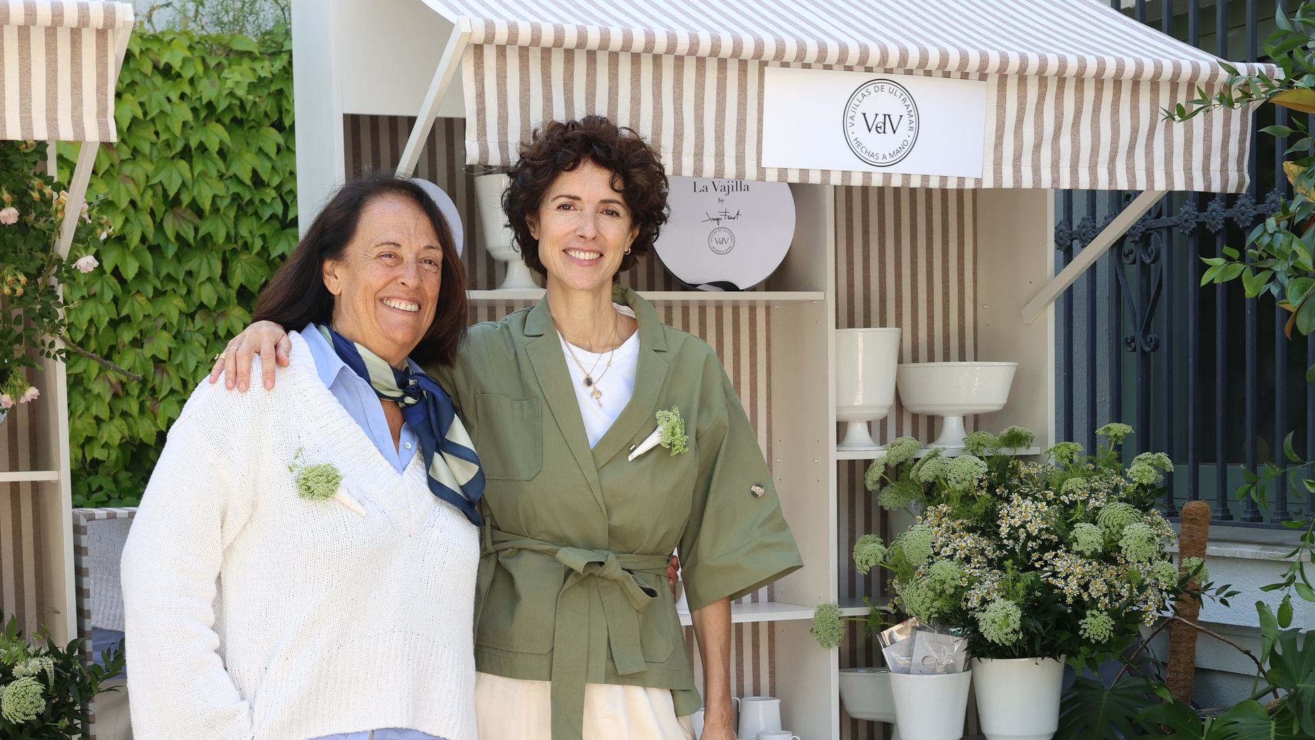 Hablamos con Natalia López, fundadora de Vajillas Ultramar: 'Nuestras piezas están hechas en loza blanca y con un proceso enteramente artesanal'
