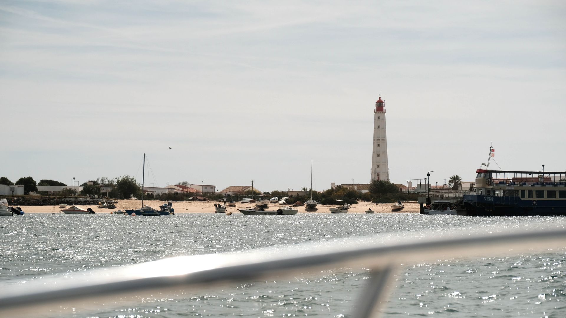 Faro de Olhão, en el Algarve portugués