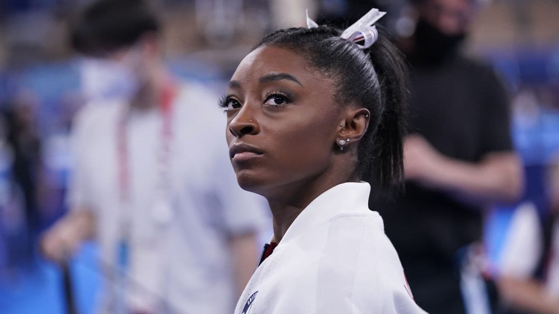 Simone Biles revela que su tía falleció inesperadamente durante los Juegos Olímpicos