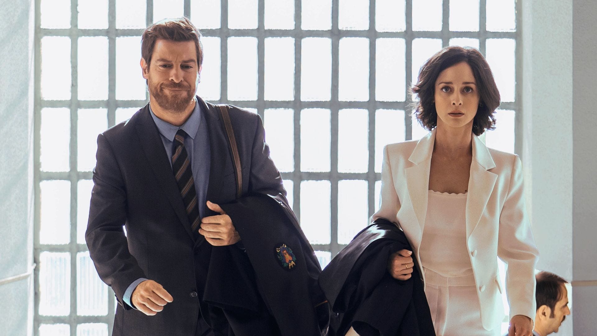 'Perdiendo el juicio', un retrato españolizado de la serie 'Suits'