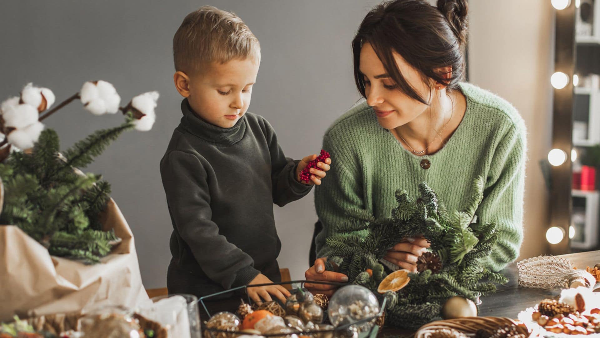 Cinco manualidades de Navidad muy fáciles para niños y todo lo que necesitas para hacerlas