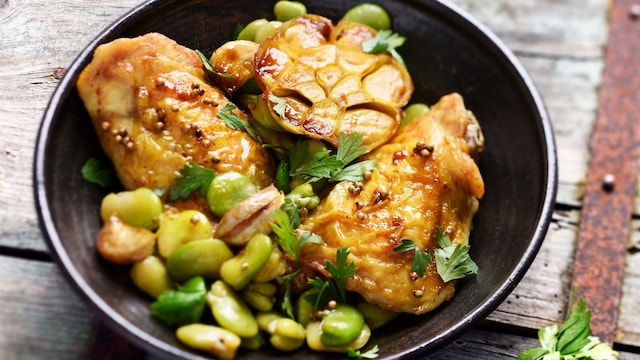 Pollo con habas