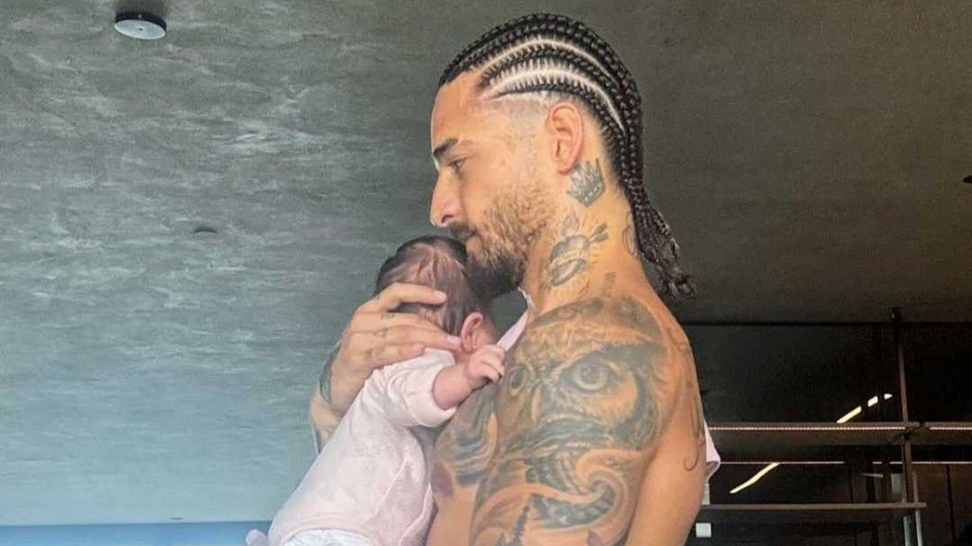 Maluma tiene a la más tierna compañera de entrenamiento: su hija Paris