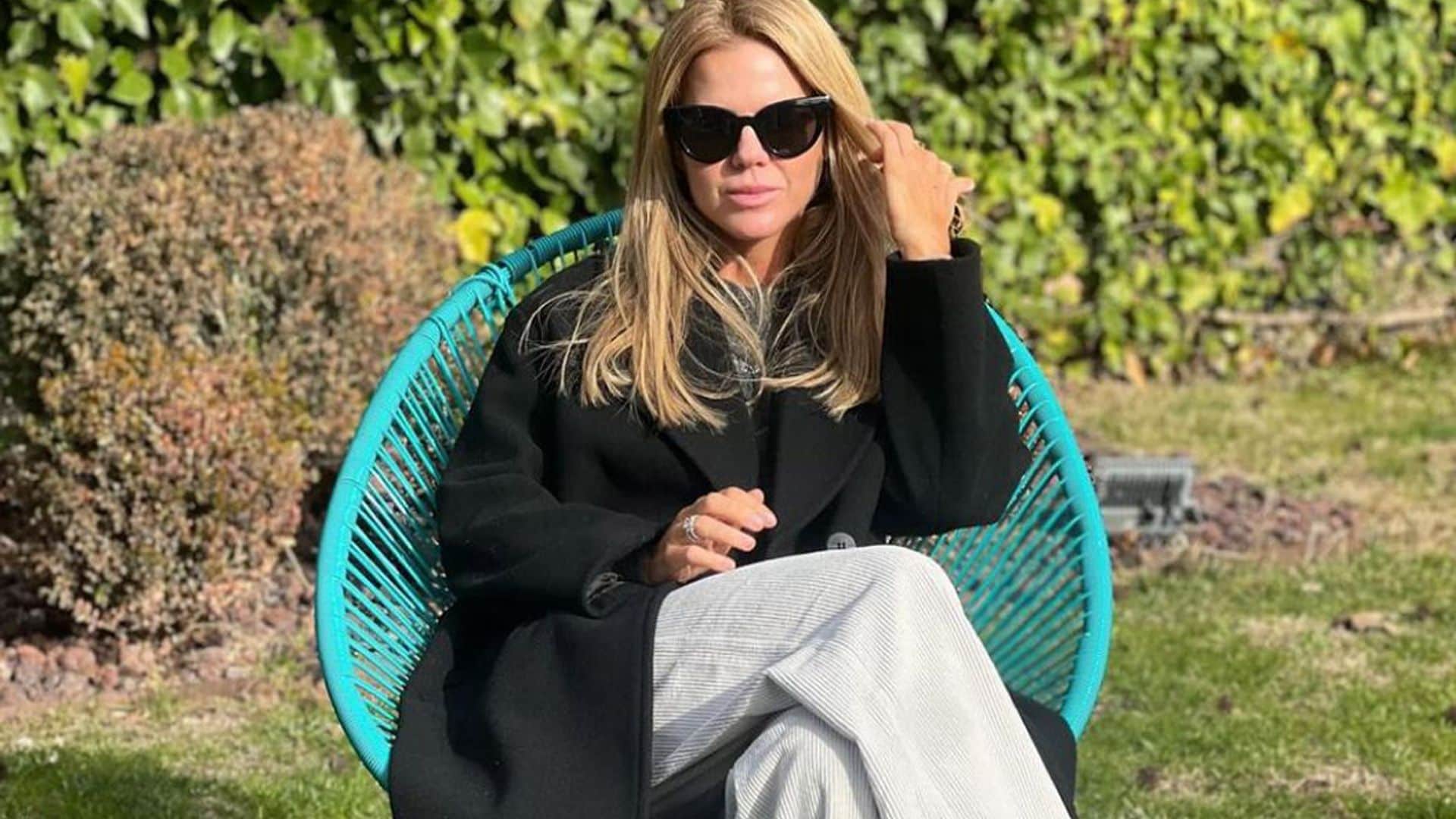 El look más gustoso de Amelia Bono con los pantalones de pana que arrasan en las rebajas de Zara