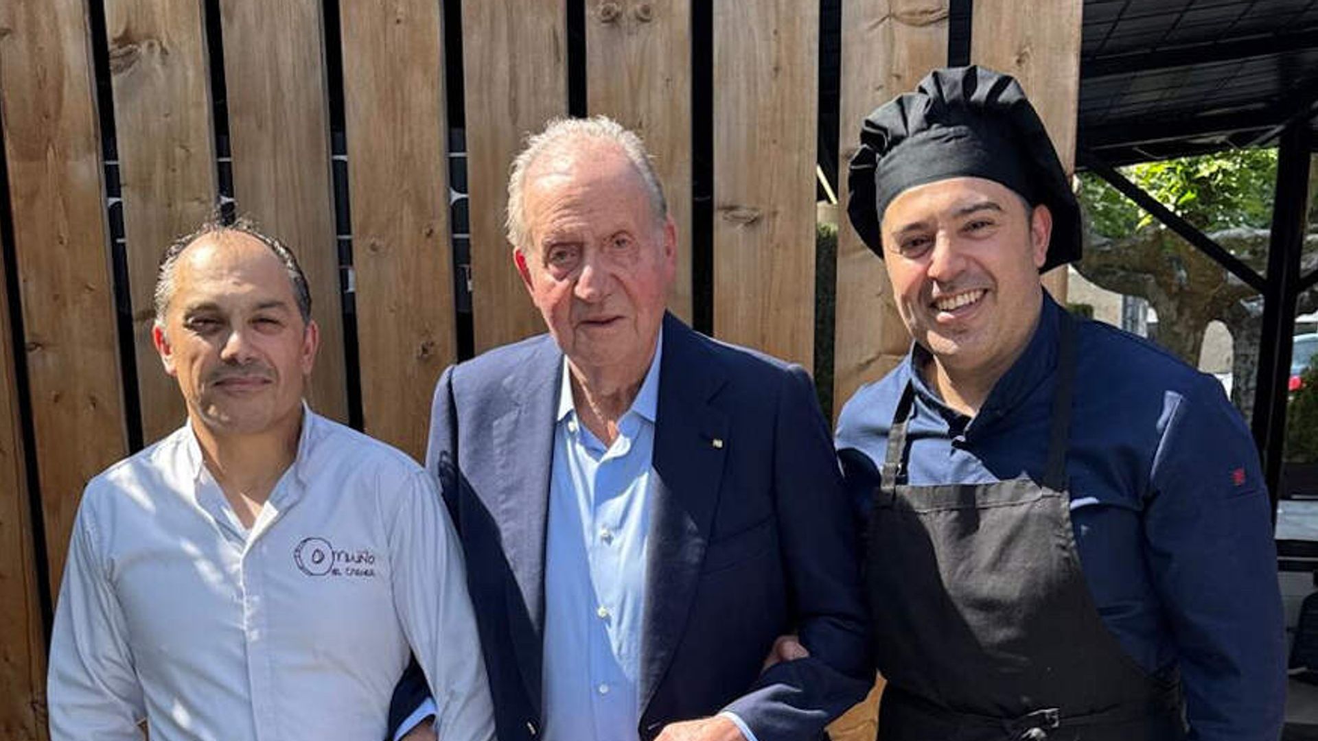 Empanada de chocos, mero a la brasa y filloas: el menú del rey Juan Carlos en su plan secreto tras llegar a Sanxenxo