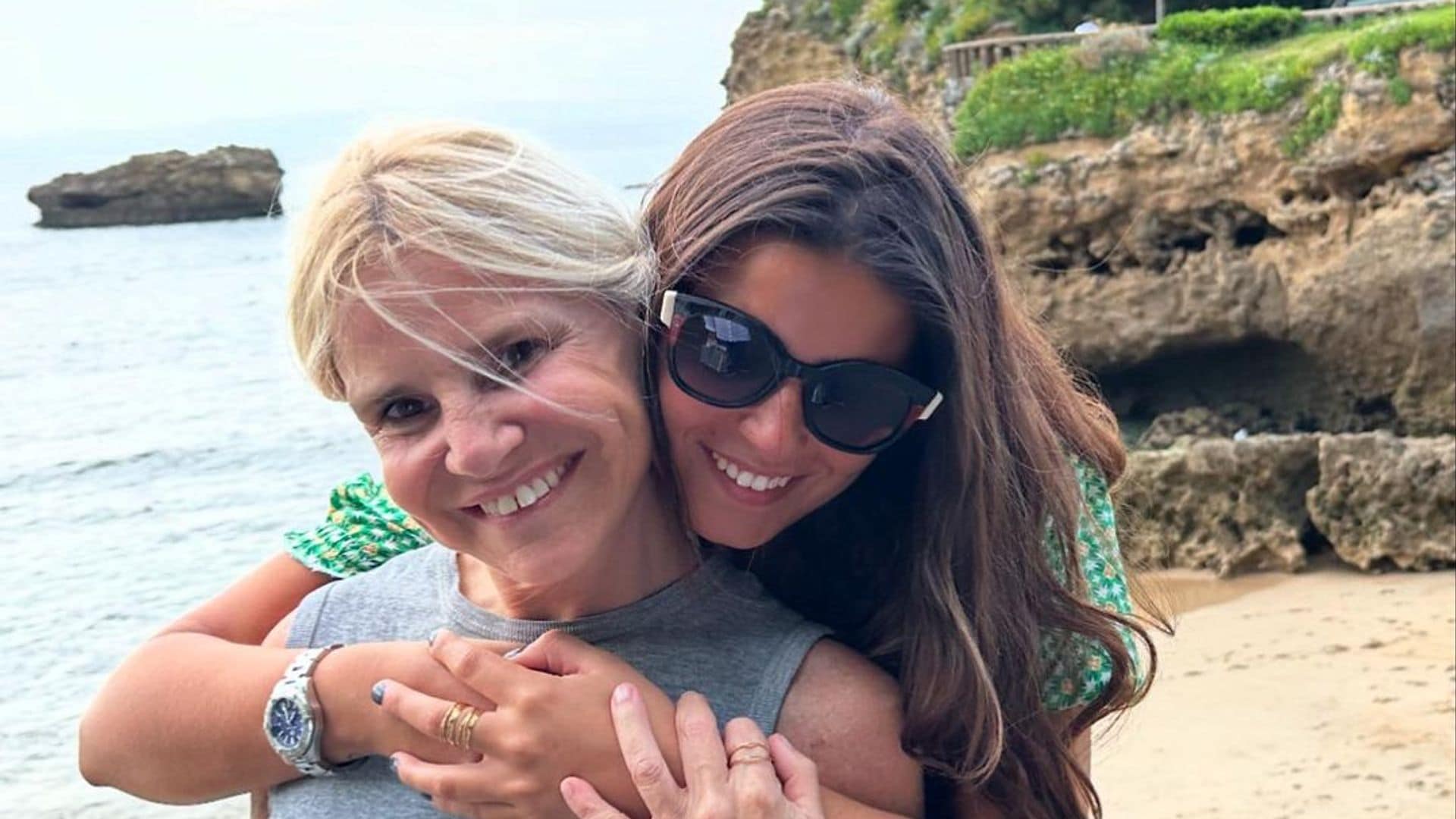 El divertido viaje de Cayetana Rivera a Biarritz y San Sebastián junto a su madre, Eugenia Martínez de Irujo, y Narcís Rebollo