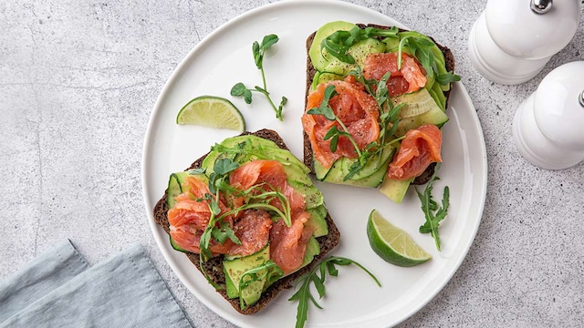 tosta salmon adobe