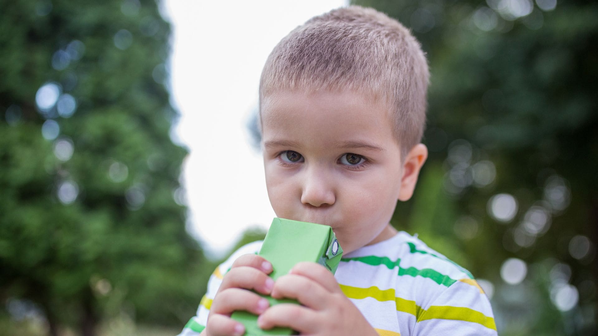 El aditivo nocivo para los niños que está presente en multitud de productos alimenticios