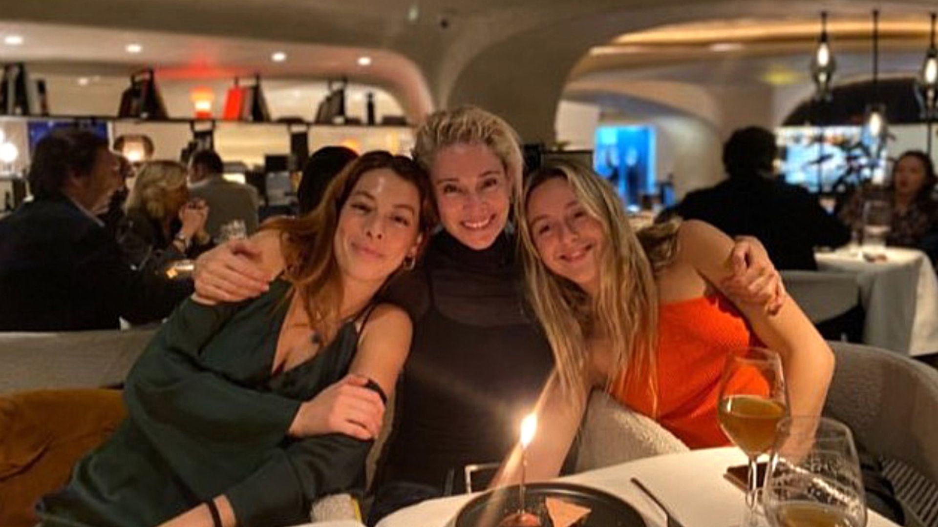 Filha Rueda Belén Rueda celebra su 58 cumpleaños junto a sus hijas Belén y Lucía