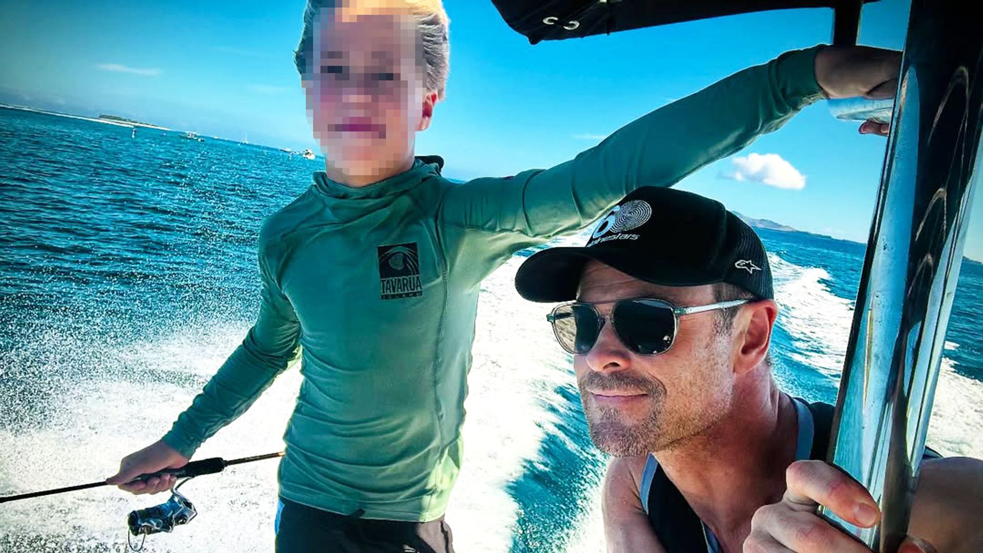 La espectacular escapada de Chris Hemsworth con sus hijos: de sus abdominales perfectos a surfear las olas más altas de Hawái