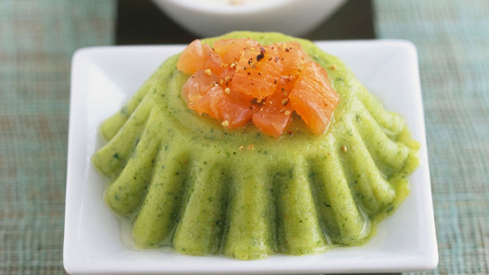 Flan ligero de calabacín con salmón ahumado