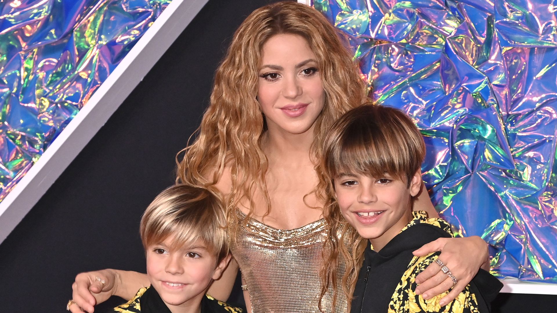 Las fotos no vistas de Shakira con sus hijos, Milan y Sasha, en su debut musical