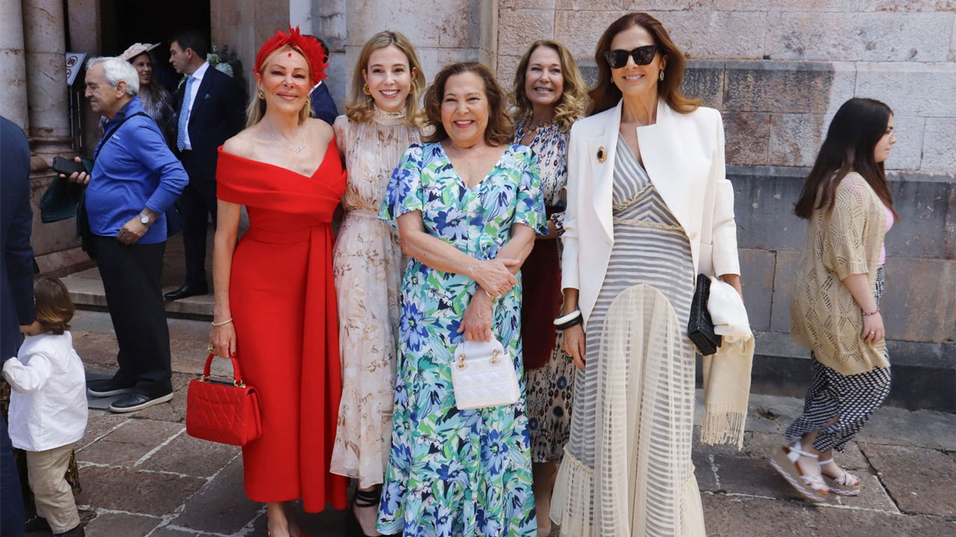 Todos los detalles de la gran cita que ha reunido a la familia de Ana Obregón en la boda asturiana de su sobrino Juancho