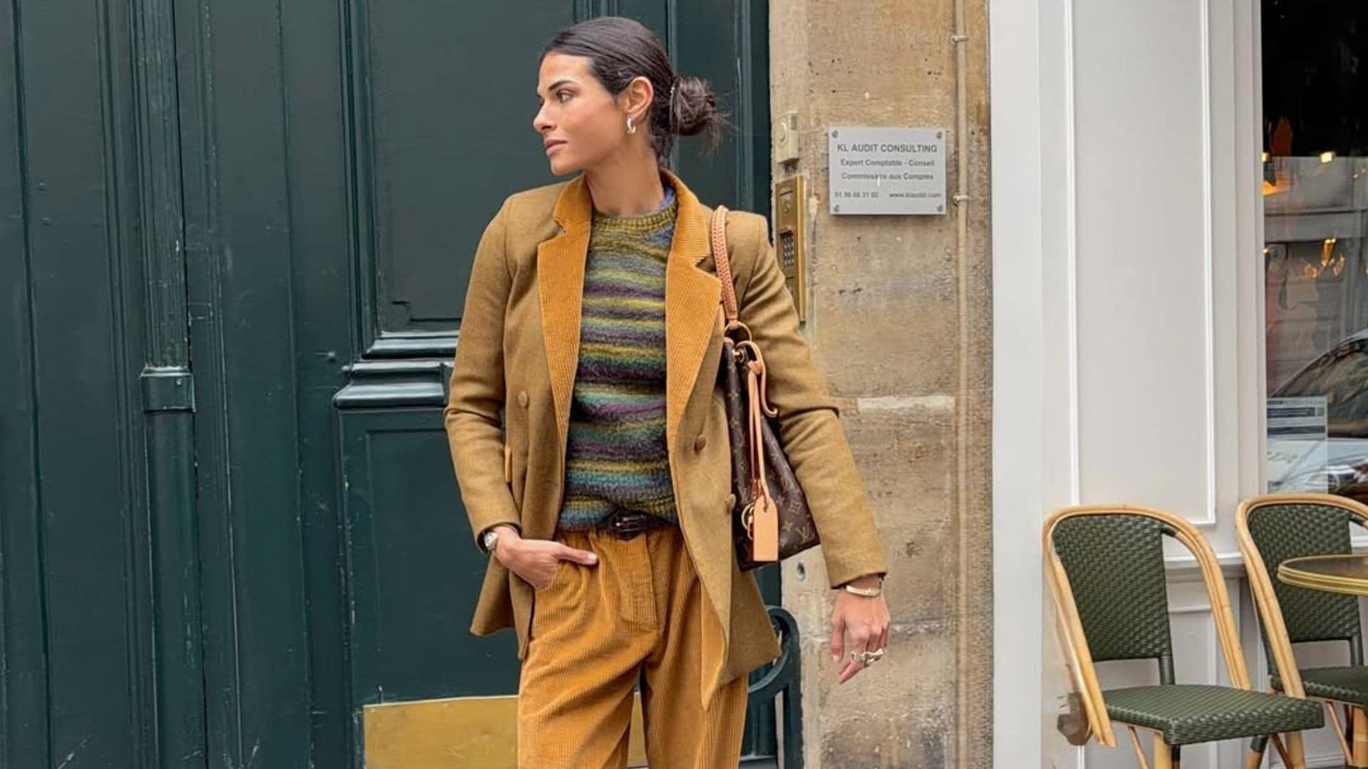 Cómo vestir pantalones de pana de lunes a domingo diciembre 2025