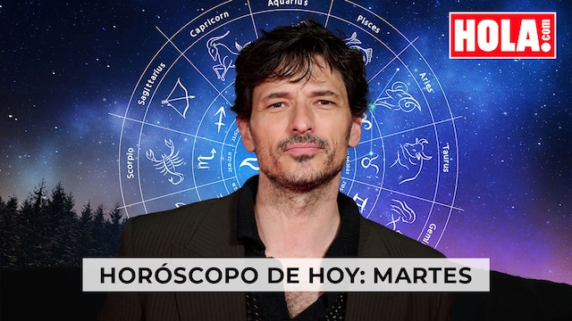 Andrés Velencoso, en primer plano; de fondo la rueda del zodiaco