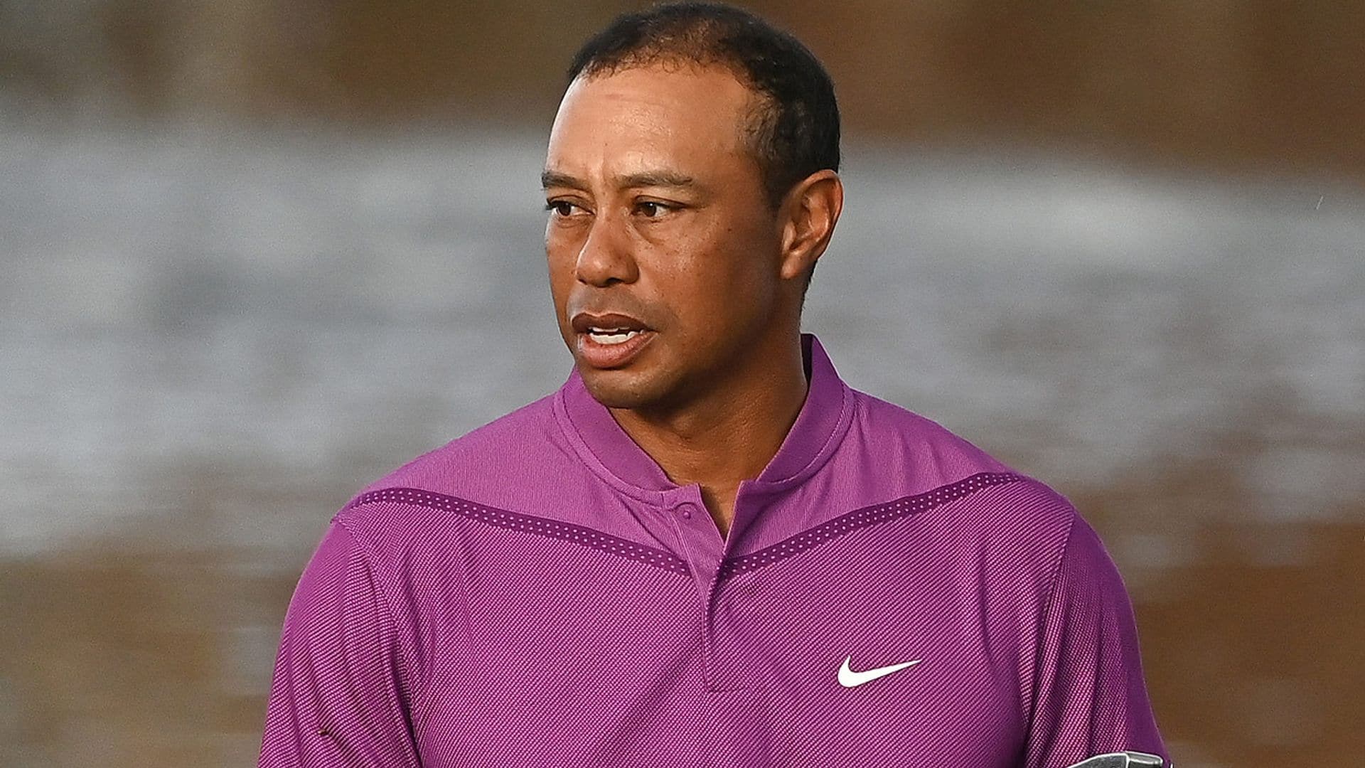 Tiger Woods se recupera de una larga cirugía tras su grave accidente de coche