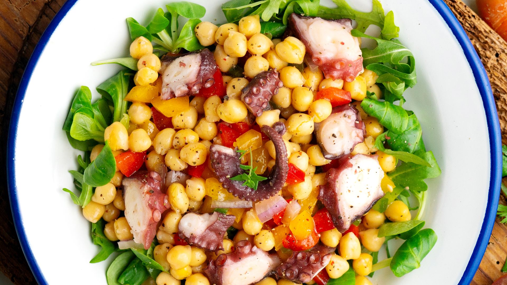 Ensalada de pulpo de garbanzos.