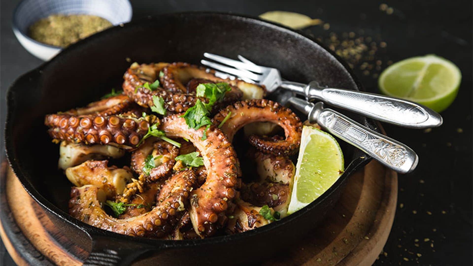 Pulpo a la sartén con whisky, mostaza y lima