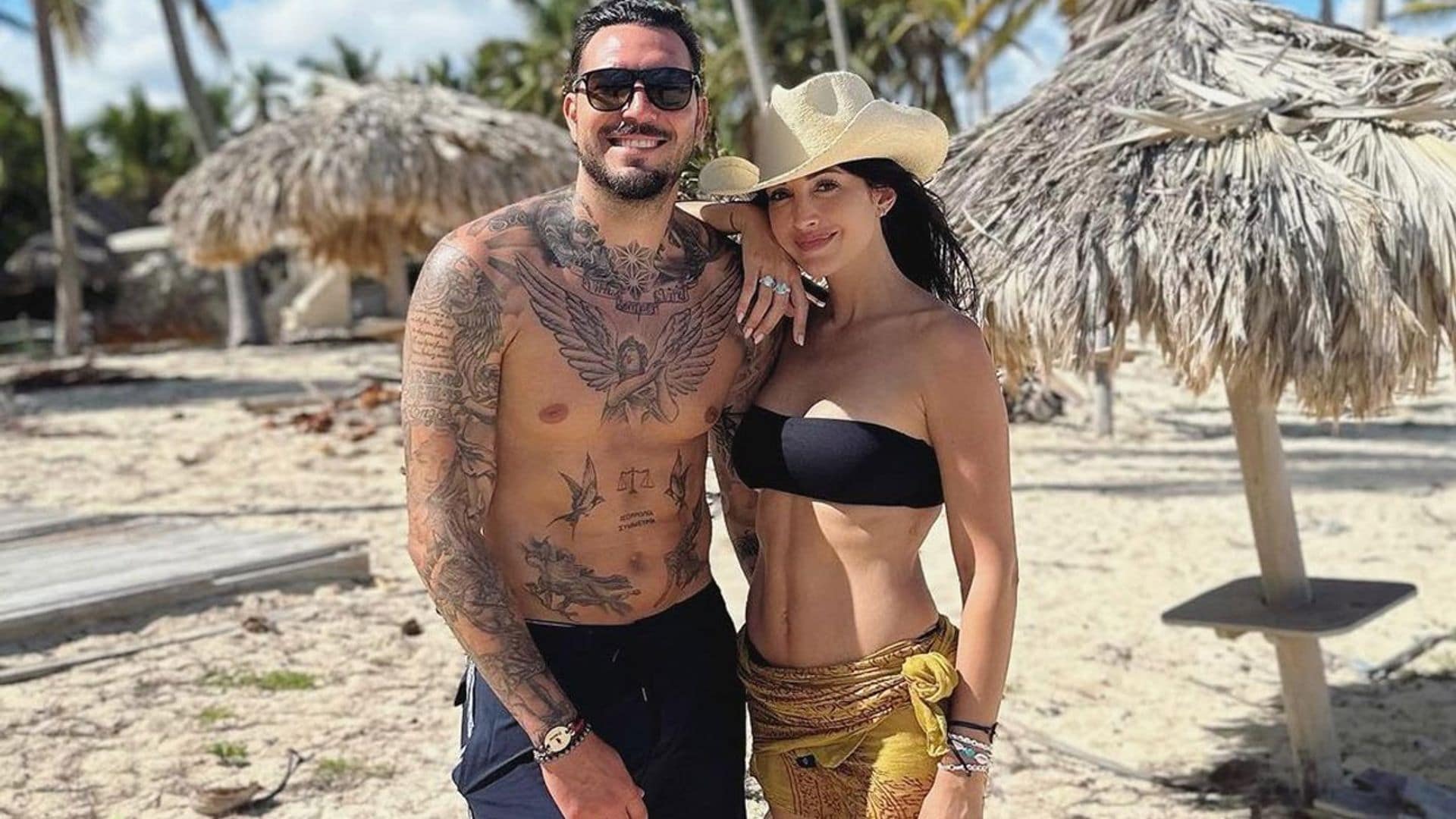 Noelia López empieza el año en el paraíso con su novio y su familia numerosa