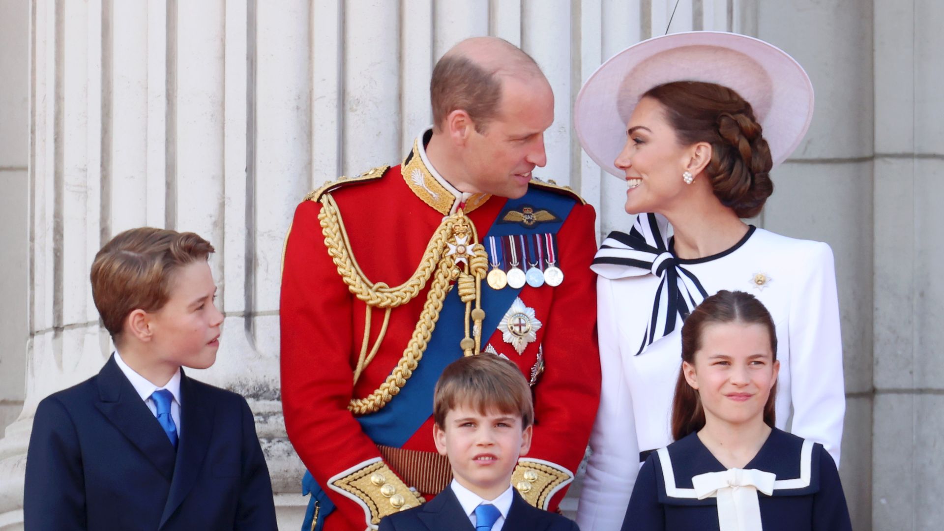La intensa agenda del príncipe Guillermo y Kate Middleton en verano: desfiles, carreras de caballos y visita de los Macron