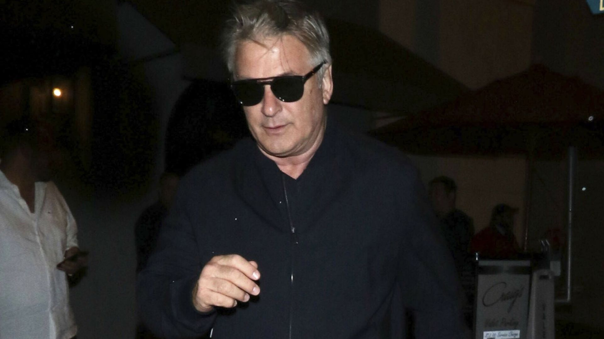 Primeras declaraciones de Alec Baldwin tras el trágico accidente en el que ha matado a su compañera Halyna Hutchins