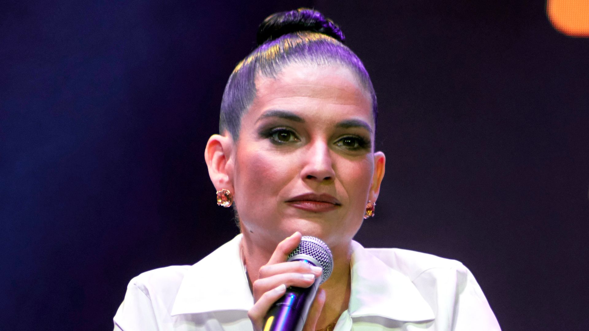 Natalia Jiménez explica por qué usó una ambulancia para llegar a la fiesta de Carlos Rivera