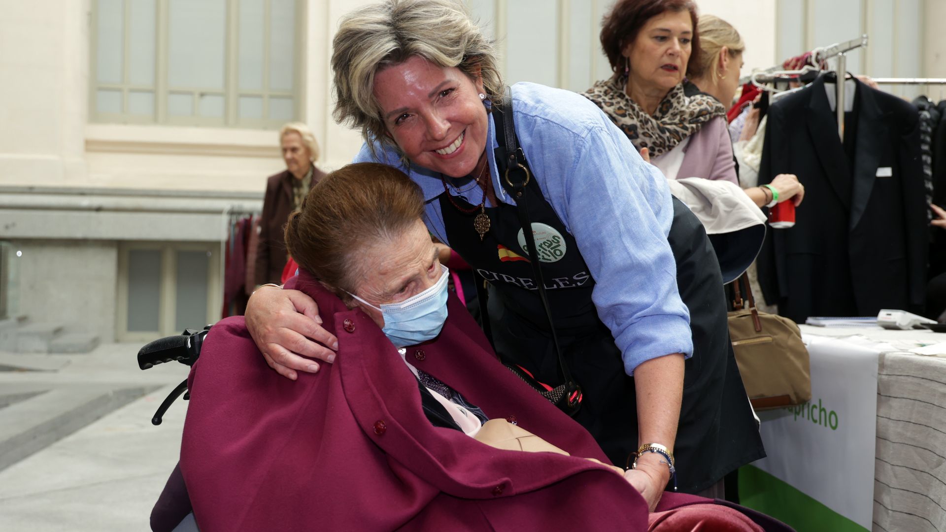 Foto a foto, los asistentes al Rastrillo Nuevo Futuro: de Simoneta Gómez-Acebo y su familia a Amparo Corsini
