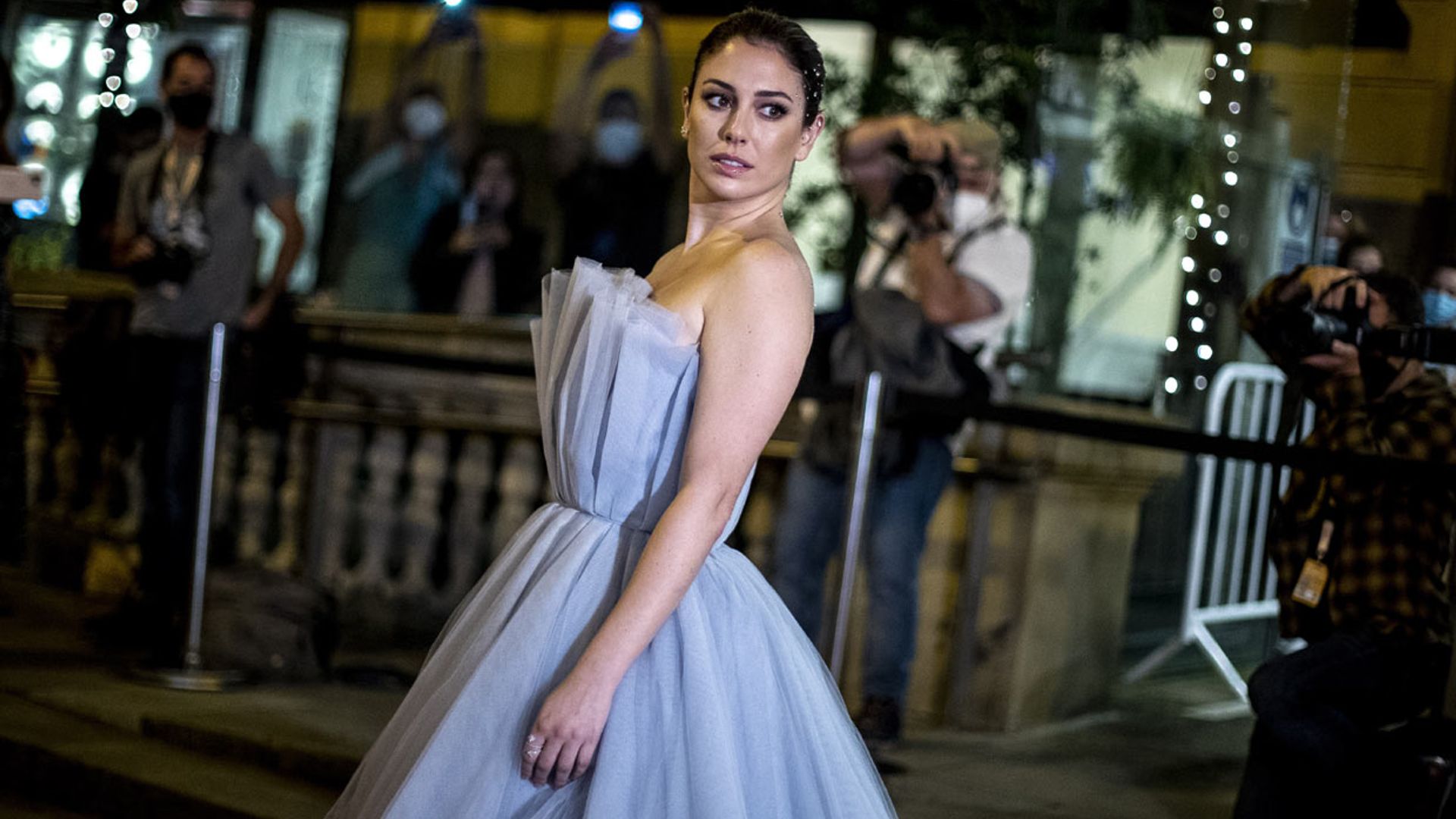 Vuelve la magia del cine con el vestidazo de Blanca Suárez en el Festival de San Sebastián