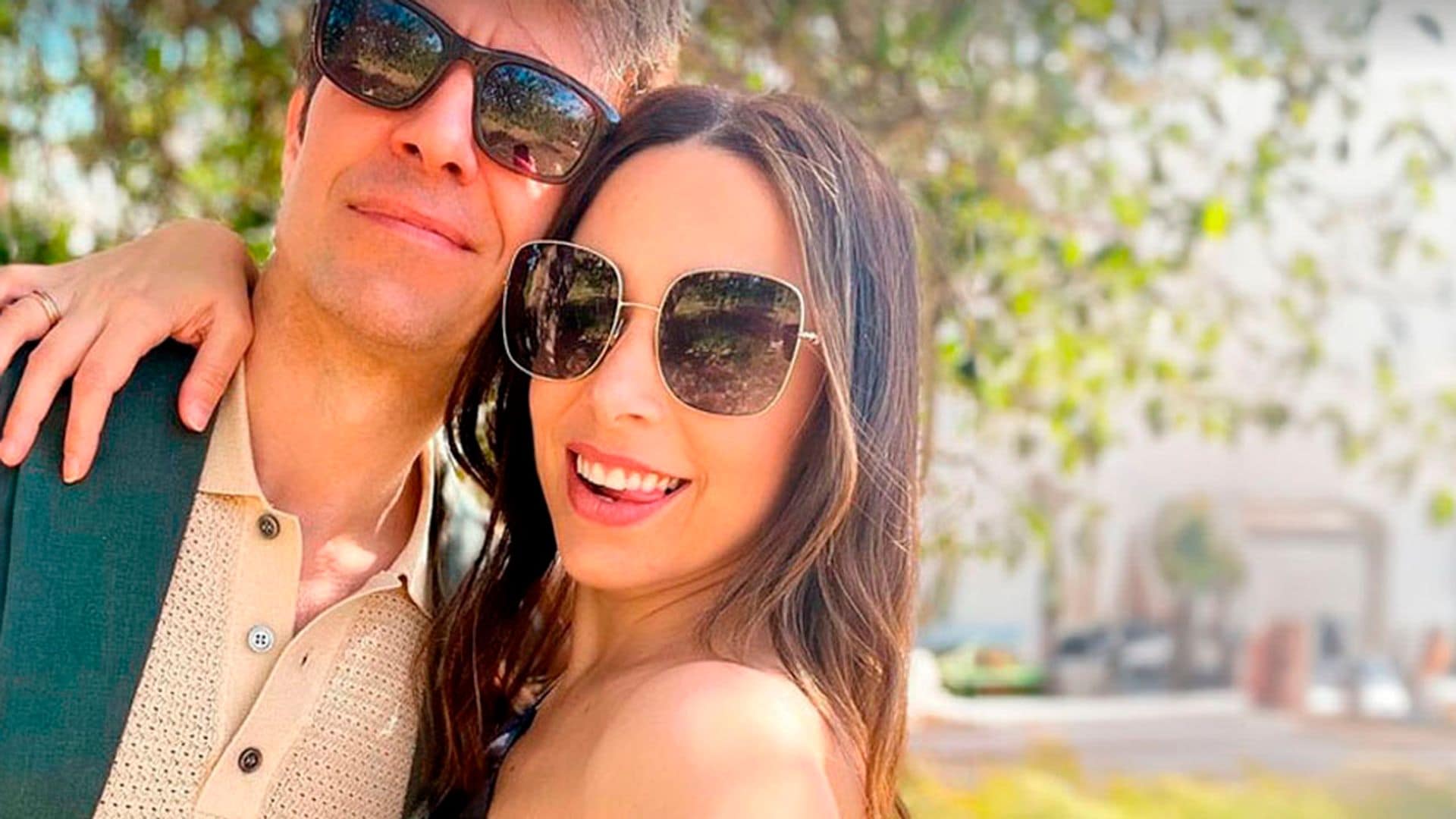 Candela Serrat presume de embarazo con Daniel Muriel en la boda de unos amigos