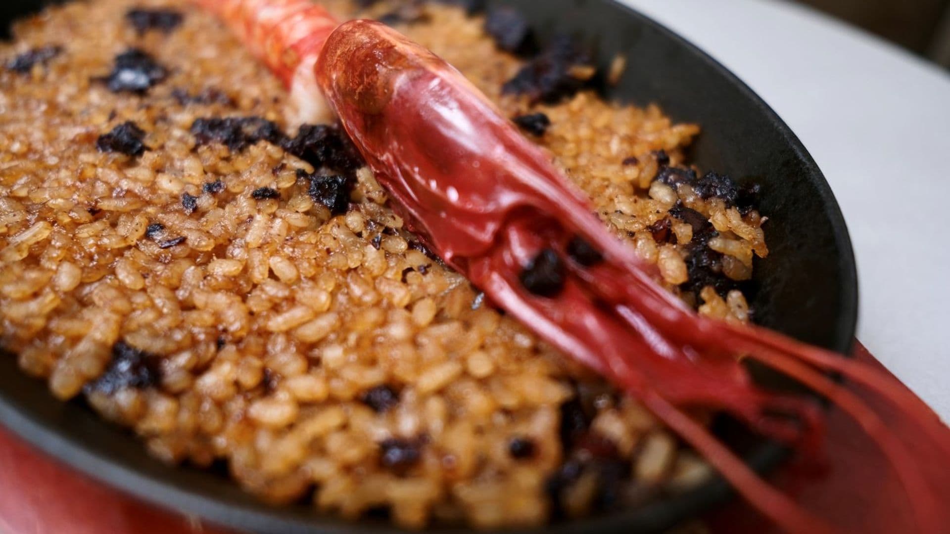 Arroz al horno de carabinero con butifarra negra de Cedro del hotel Box Art Madrid