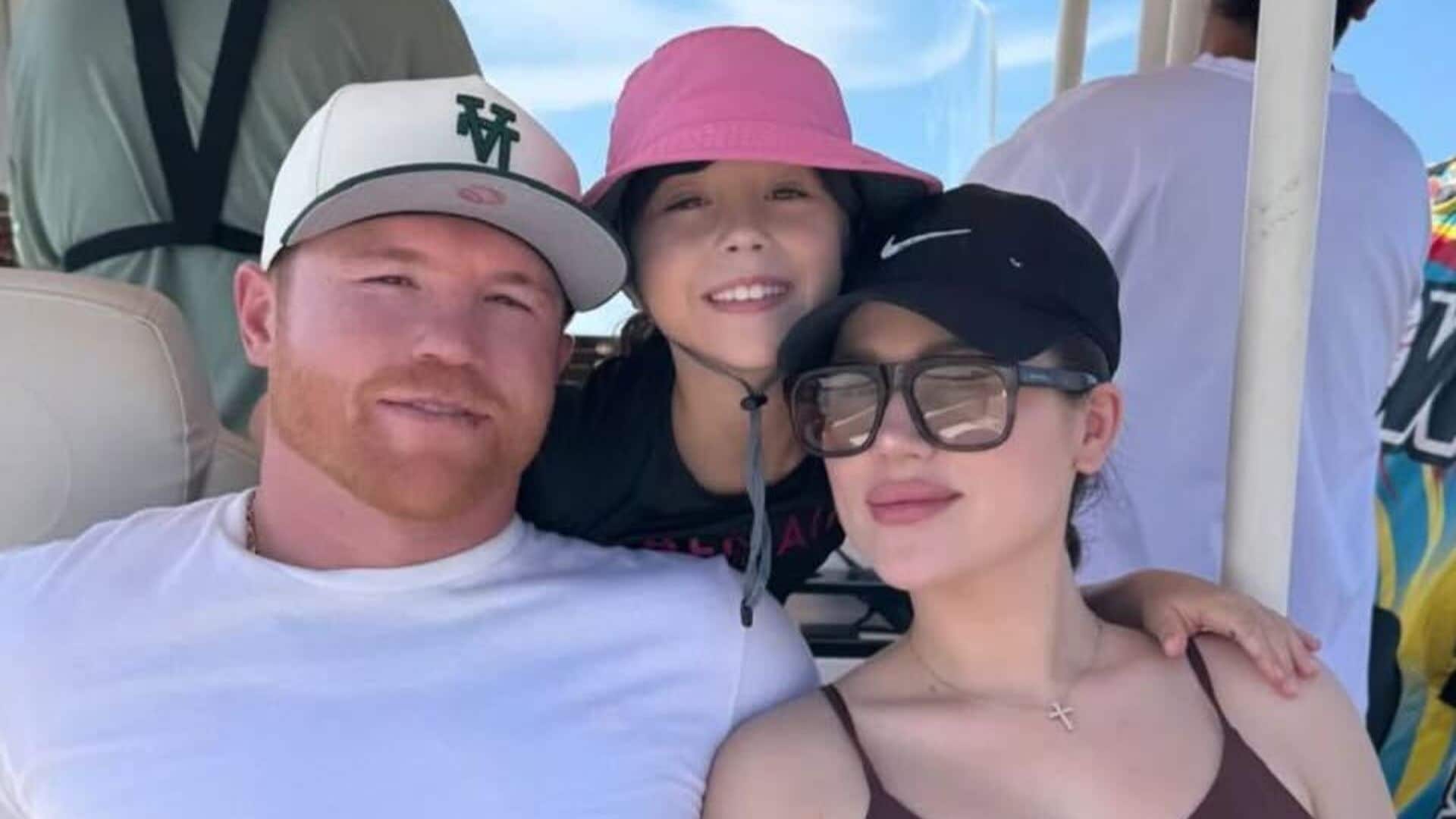 Saúl 'El Canelo' con su esposa Fernanda y su hija Fernanda