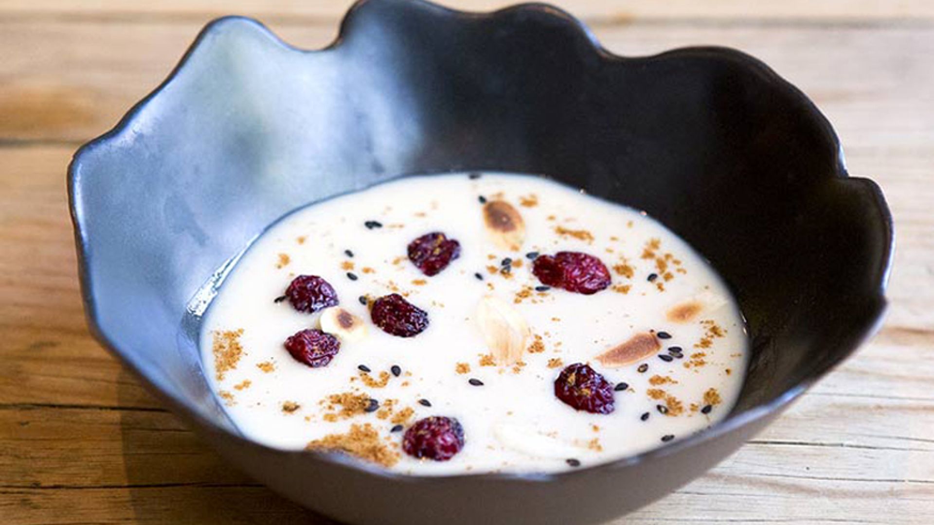 'Porrigde' de avena y cardamomo