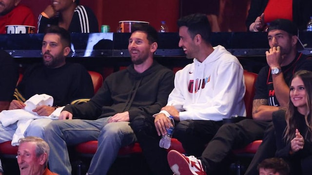 jordi alba lionel messi sergio busquets y luis suarez