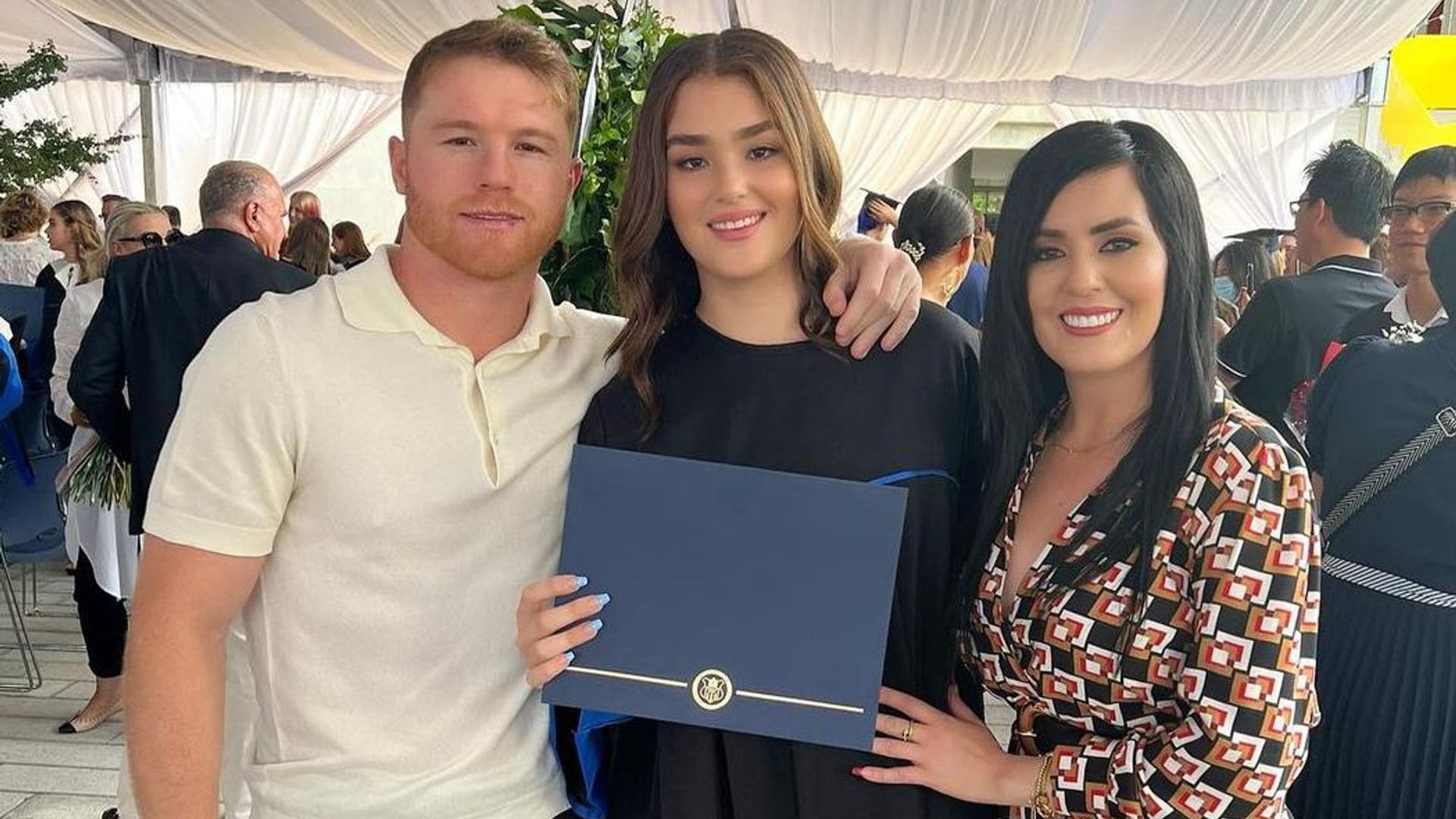 Así fue el encuentro de Saúl ‘Canelo’ Álvarez con su ex en la graduación de su hija mayor