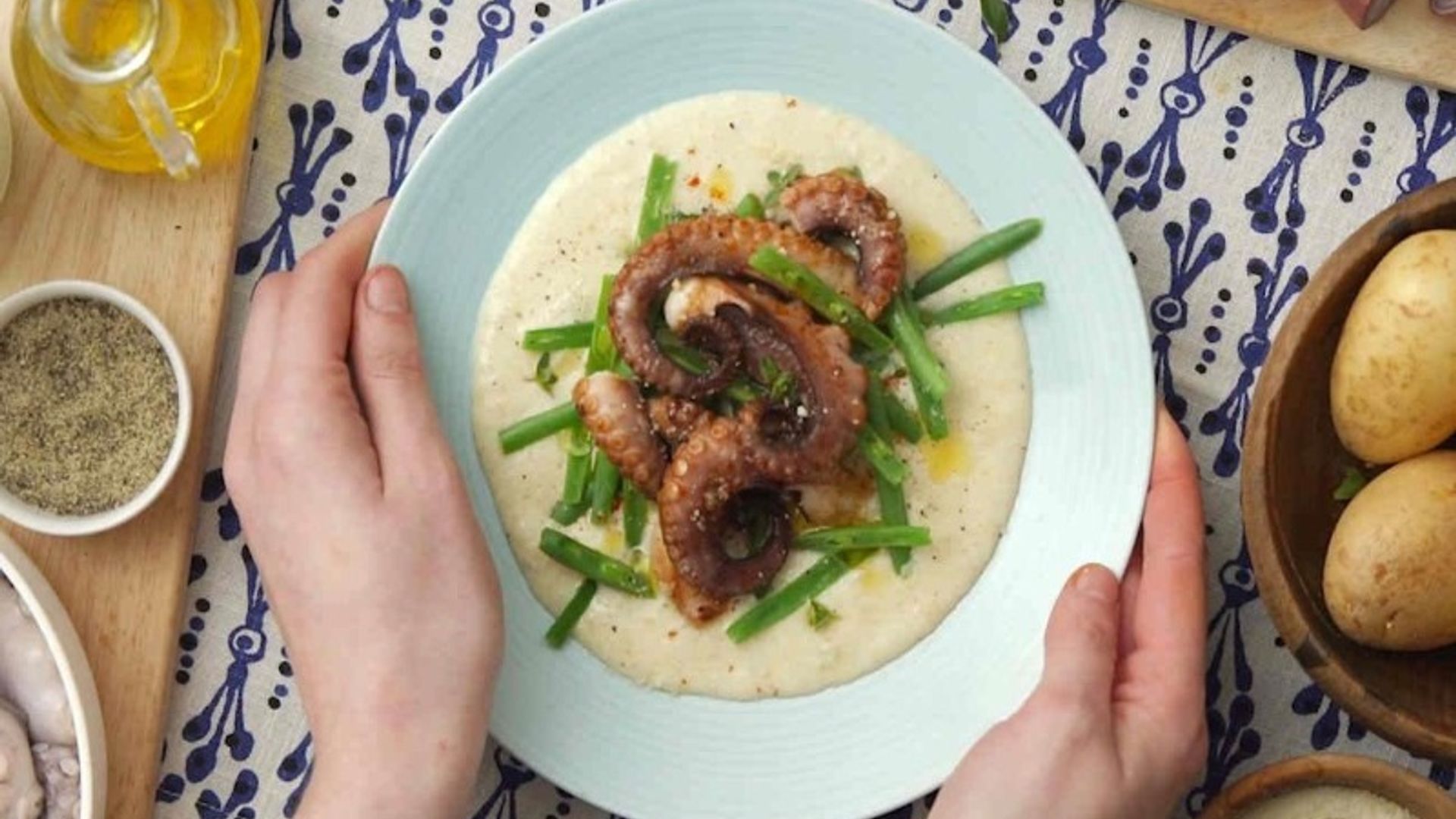 Pulpo sobre crema de patatas
