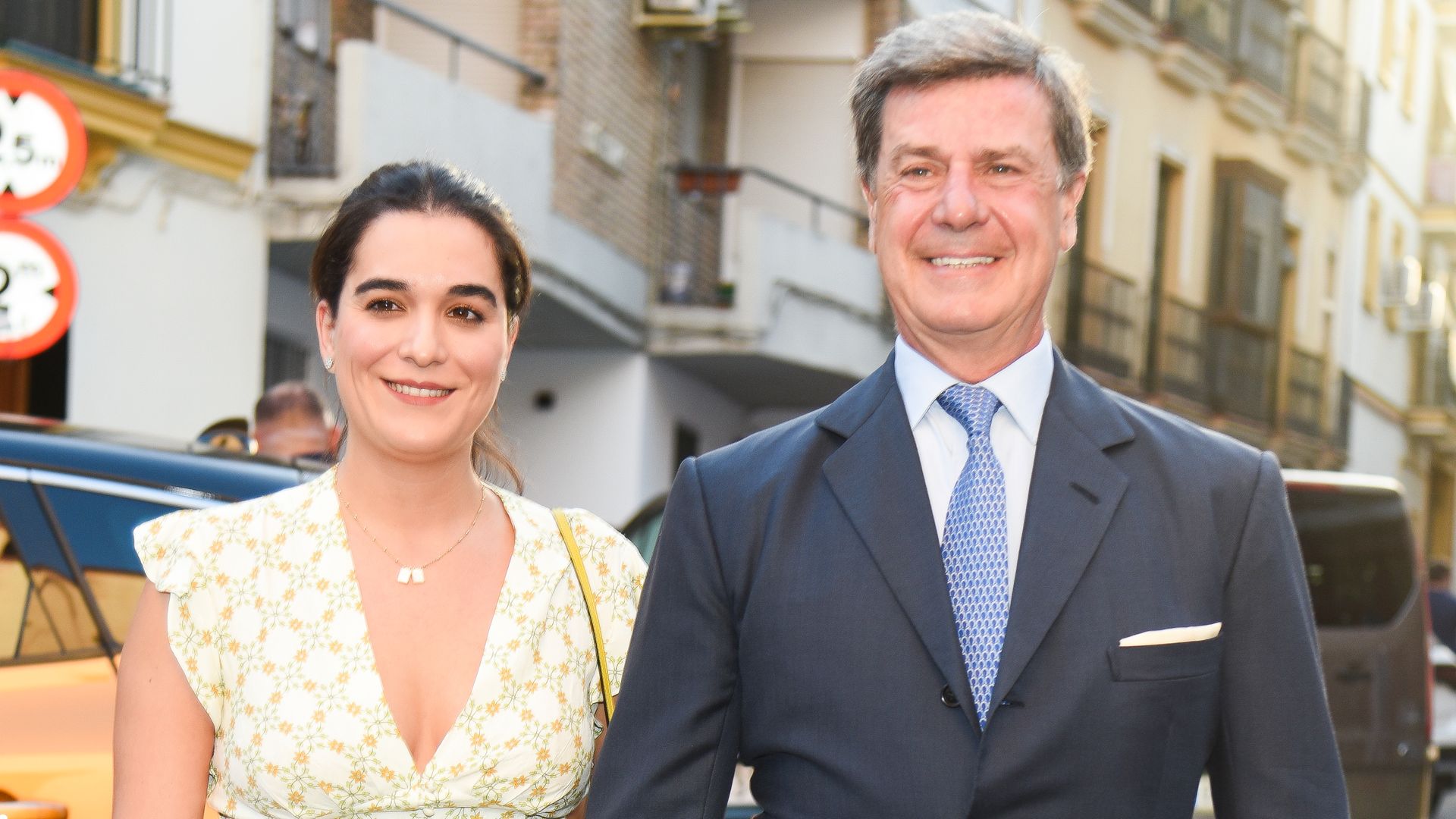 PRIMICIA. Misterio desvelado: sabemos quién firmará el vestido de novia de Bárbara Mirjan en su boda con Cayetano Martínez de Irujo