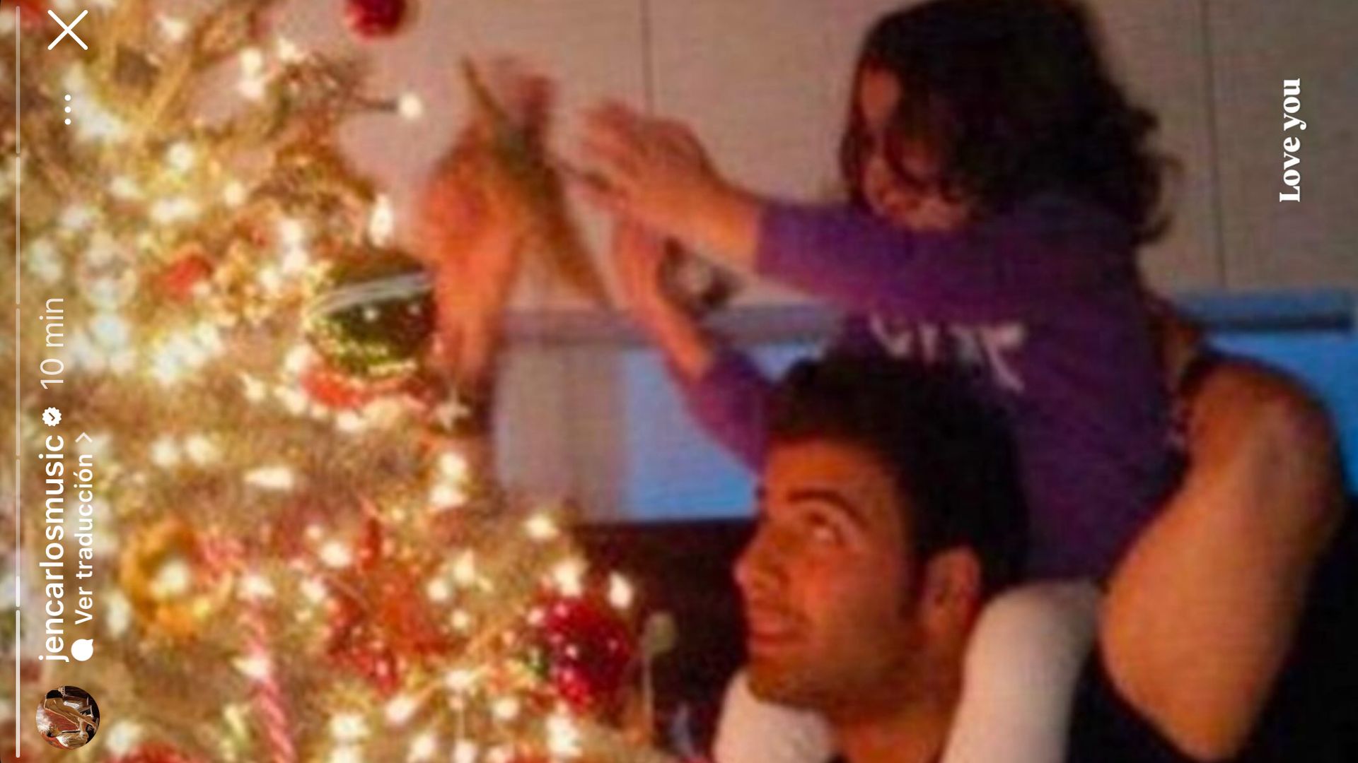 Jencarlos Canela compartió una de las postales más entrañables entre padre e hija, donde se ven llevando a cabo su tradición familiar.