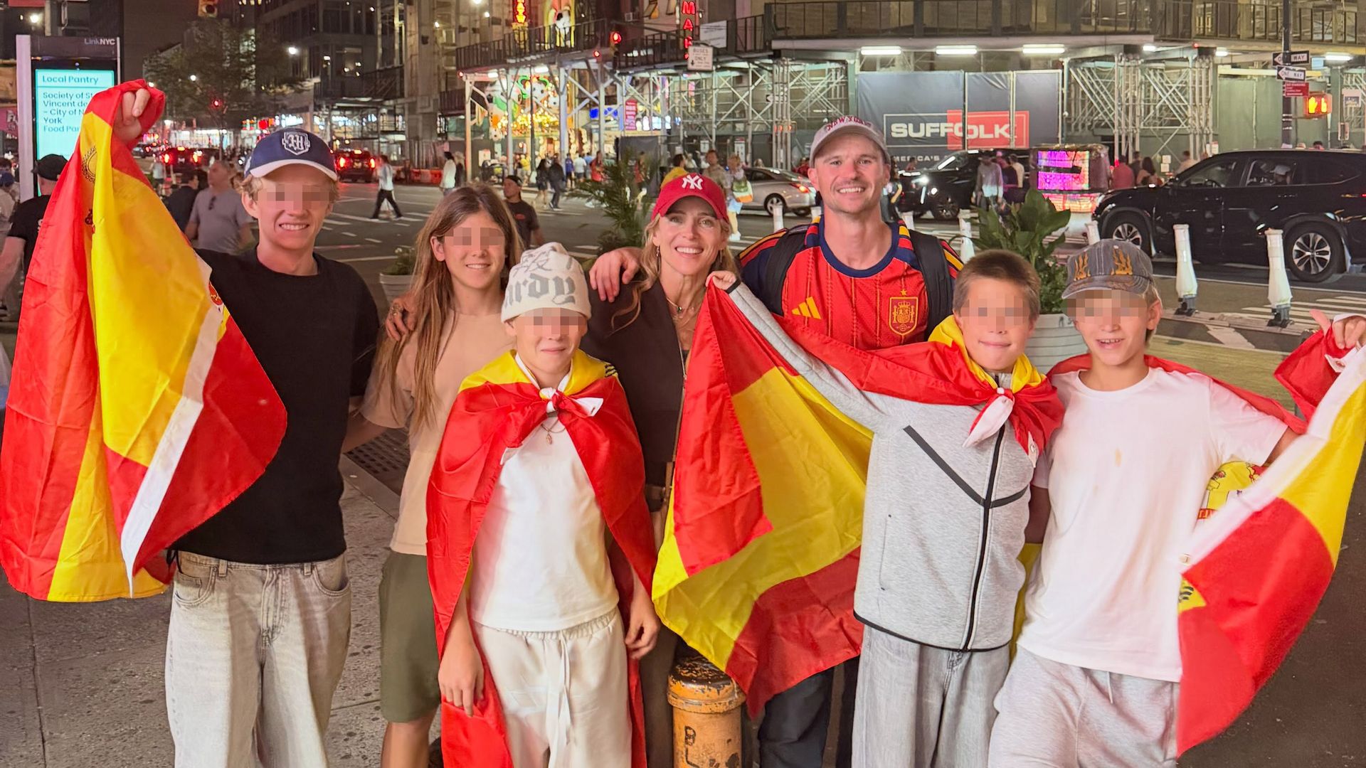 Elsa Pataky relata entre lágrimas cómo se perdió la final de España con sus hijos tras quedarse atrapada en un avión