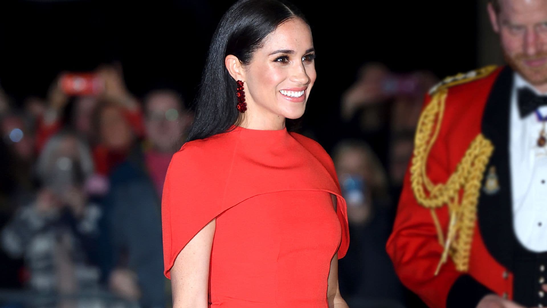 La historia del vestido que viralizó Meghan en 2019 y sigue triunfando entre 'royals' y actrices