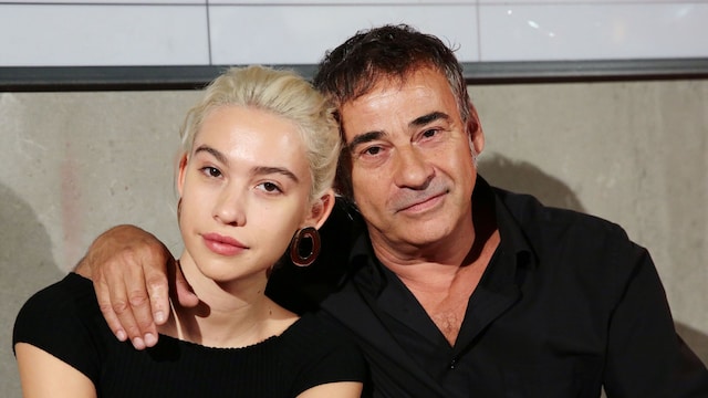 Eduard Fernández con su hija, la también actriz consagrada Greta Fernández