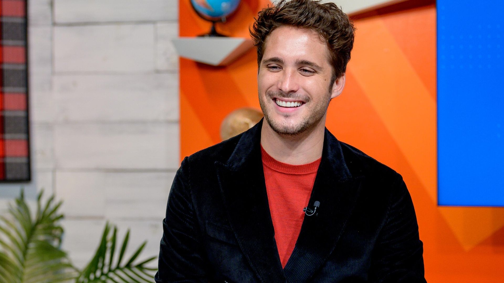 Diego Boneta y el 'suave' adelanto de las canciones de ‘Luis Miguel La Serie’