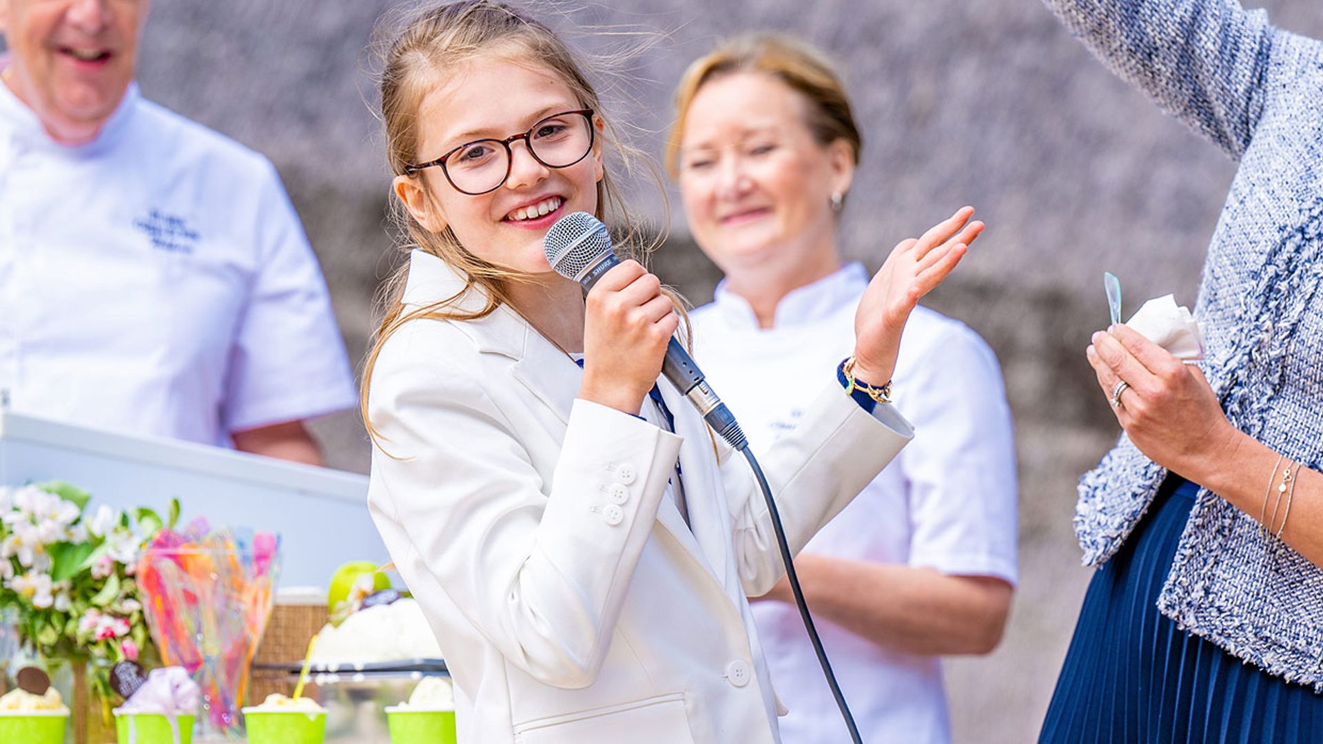 Estelle de Suecia, protagonista absoluta en su viaje a la localidad de la que es Duquesa