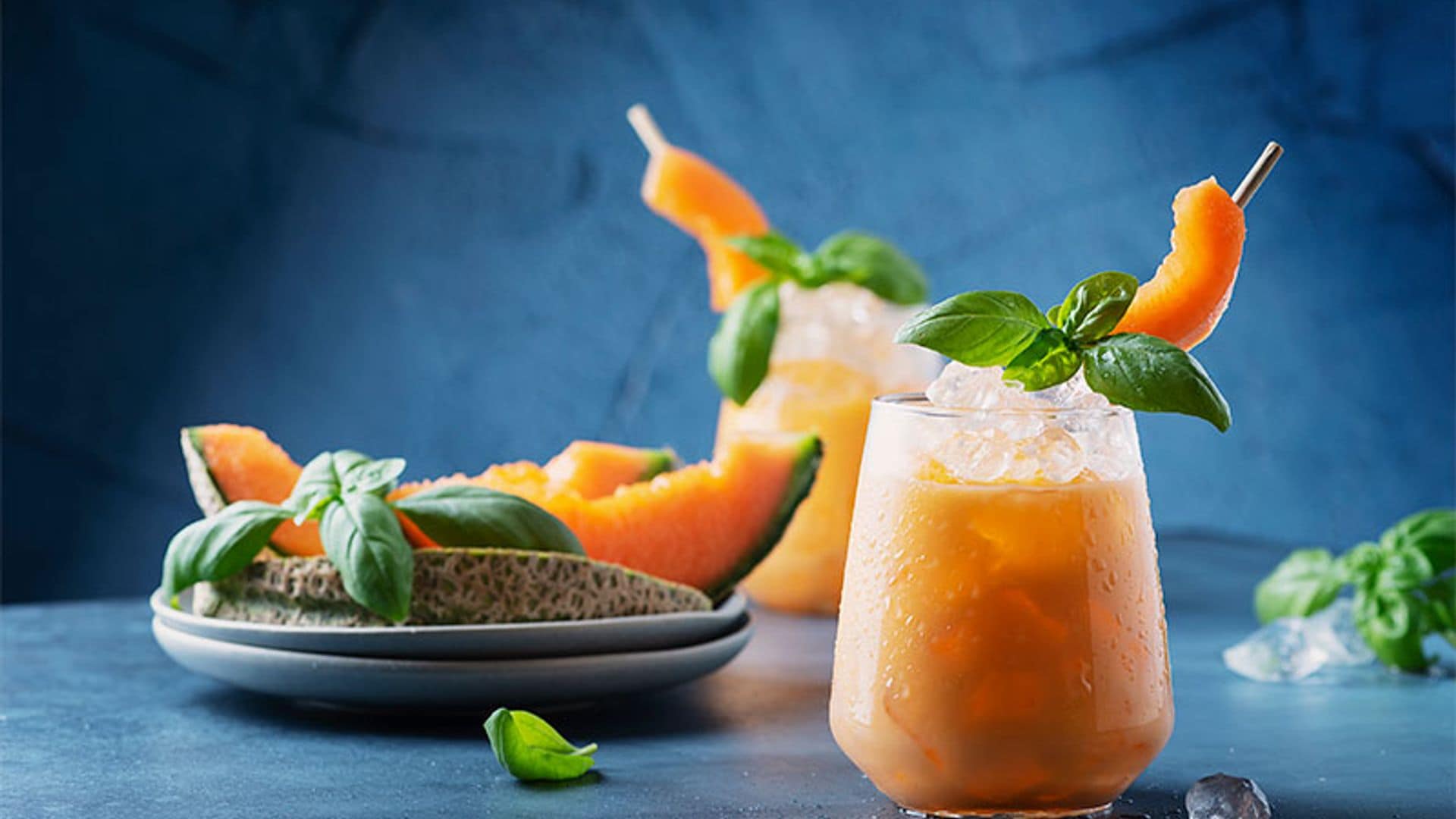 Batido de melón con almíbar y albahaca