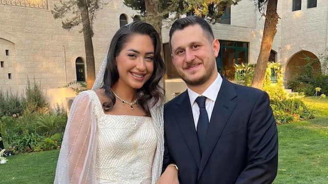 Los novios, Aoun Juma y Lena bint Wail Abbas, tras darse el 'sí, quiero'