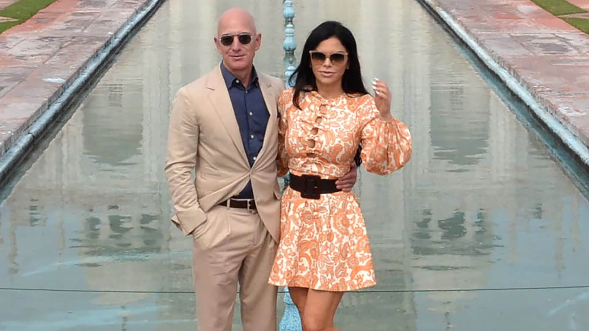 Jeff ‘Besos’ Bezos: El apasionado beso del hombre más rico del mundo a Lauren Sanchez