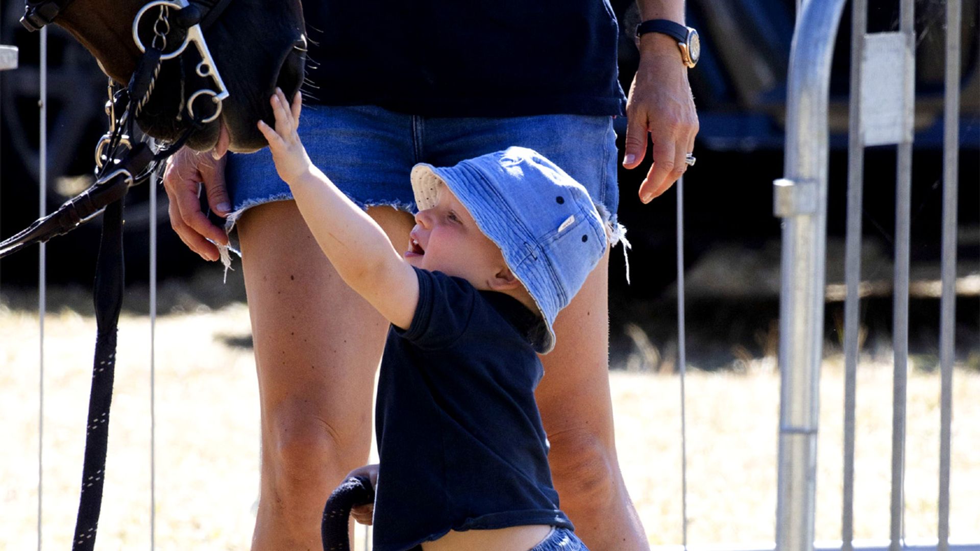 Un futuro jinete como su mamá: El hijo pequeño de Zara Tindall ha heredado su pasión por los caballos